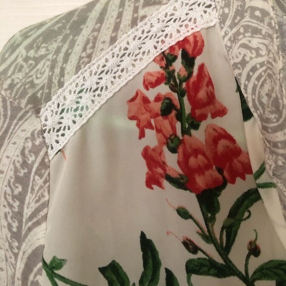 Blouse - Picture 3 of 5